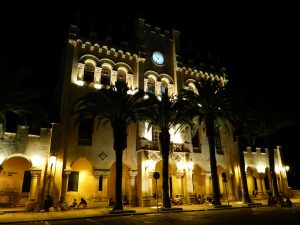 Palazzo municipale, Ciutadella, correre a Minorca
