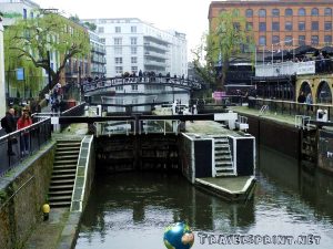 camden-town-regents-canal-correre-a-londra