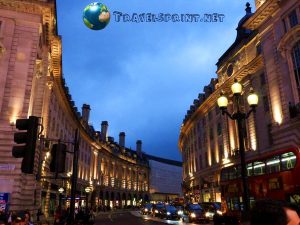 piccadilly-circus-di-notte-correre-a-londra